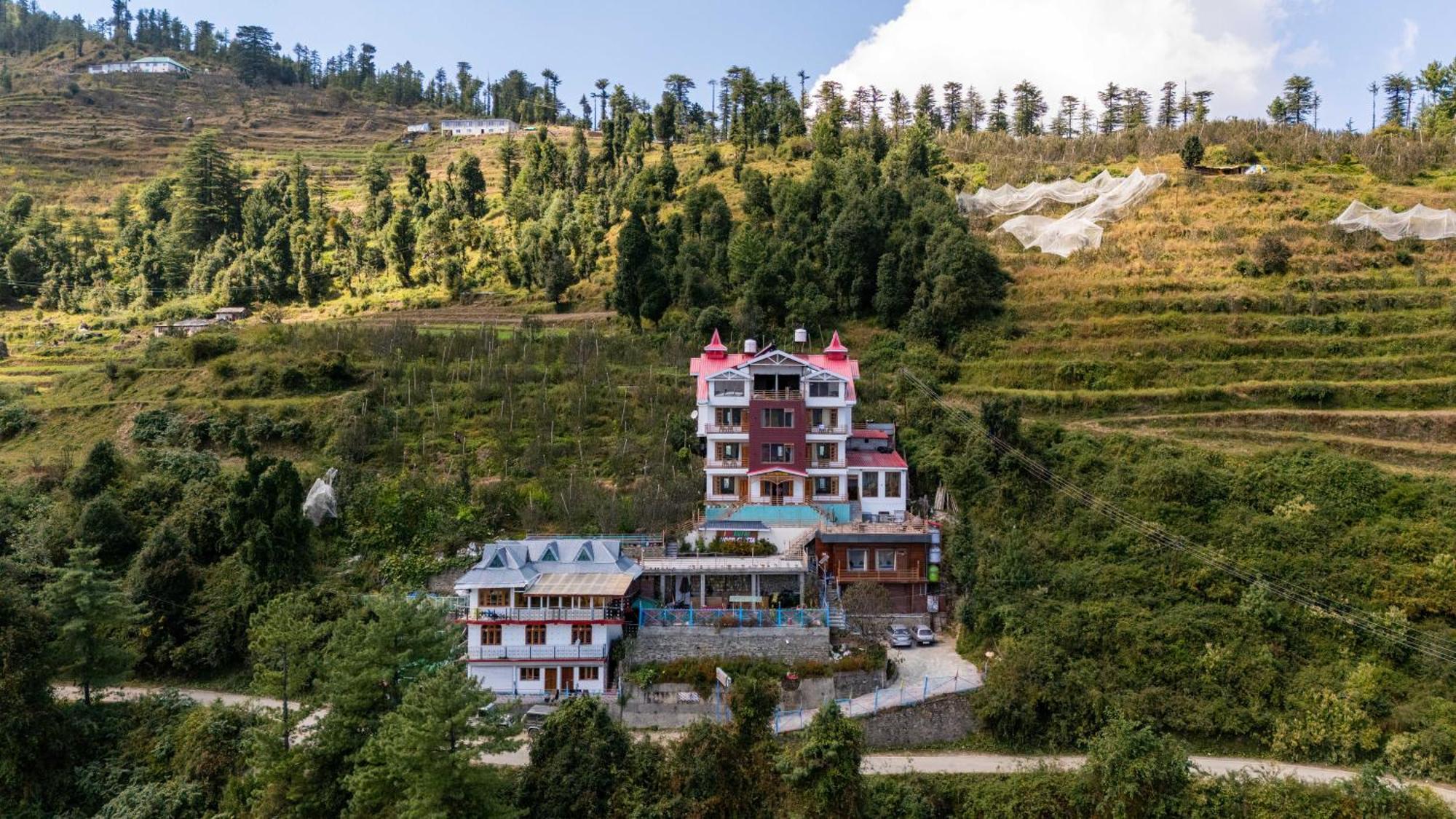 Hotel Wood Crista Kufri Near An Apple Orchard Exteriér fotografie
